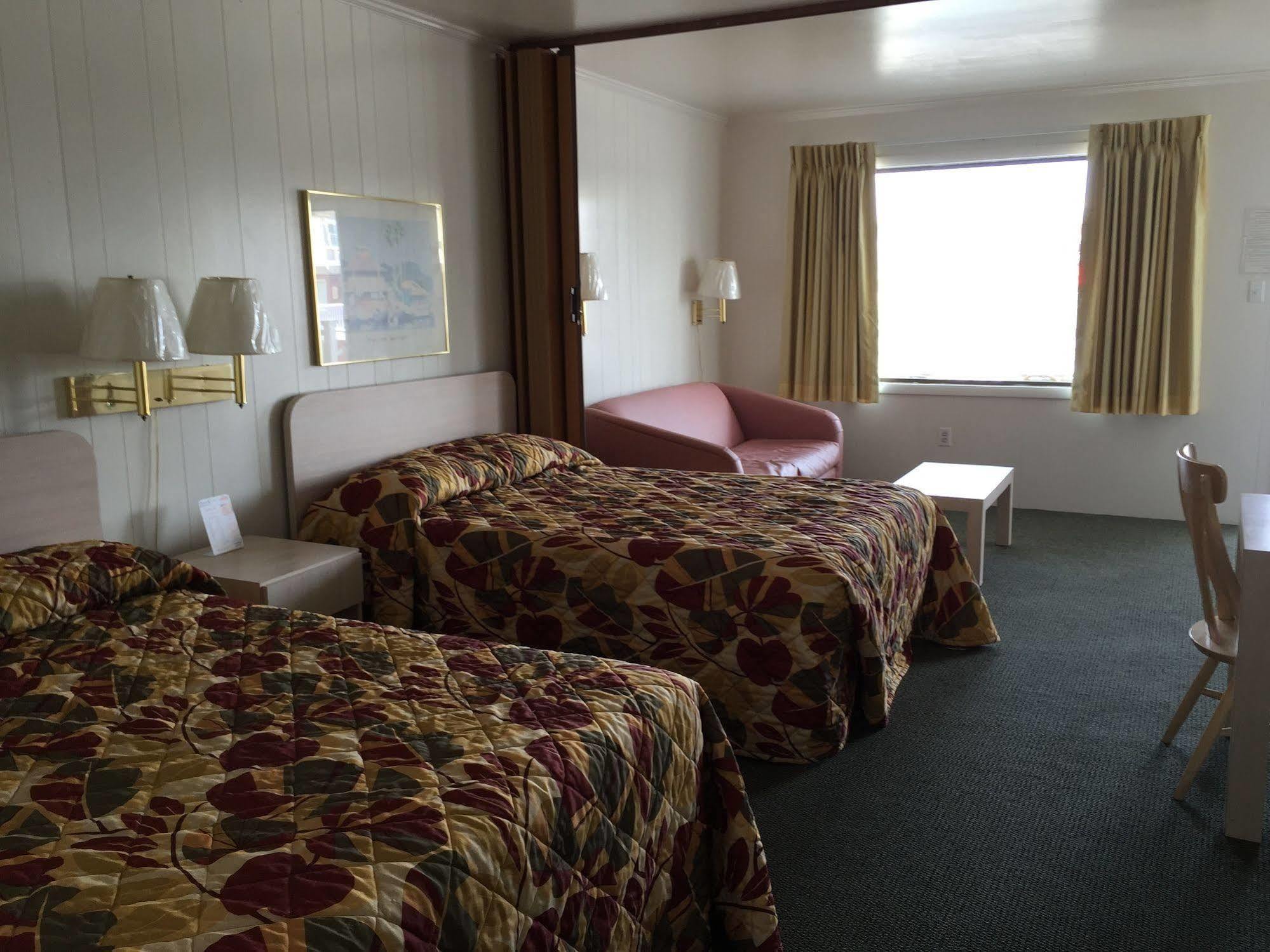 آوشين سيتي Fish Tales Boardwalk Inn & Ocean Mecca Motel المظهر الخارجي الصورة