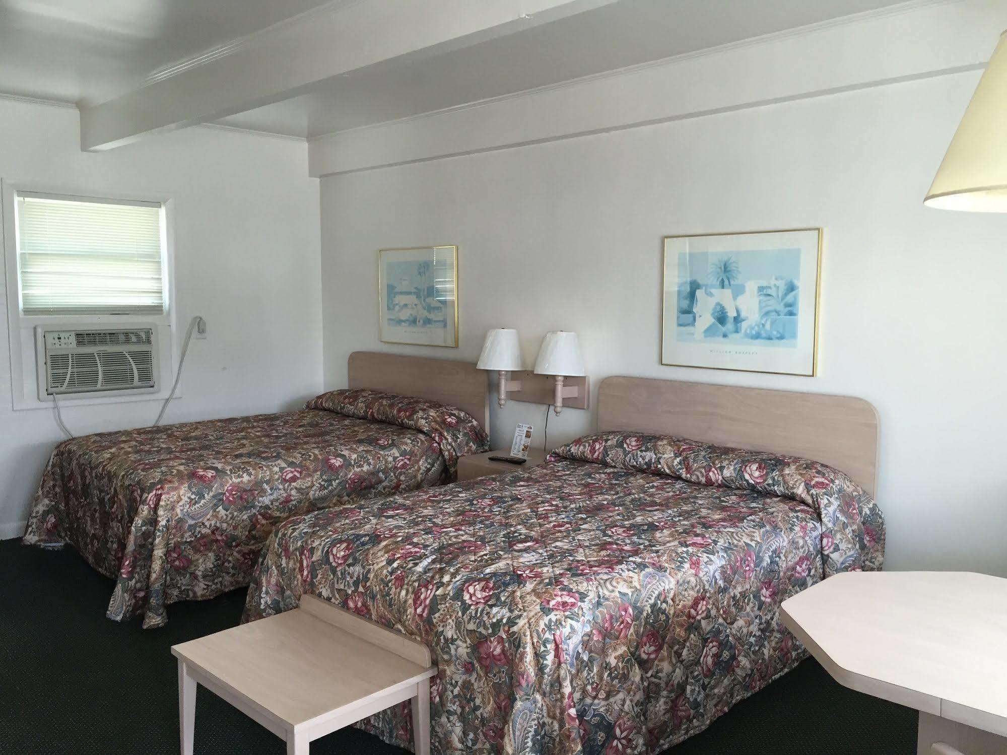 آوشين سيتي Fish Tales Boardwalk Inn & Ocean Mecca Motel المظهر الخارجي الصورة